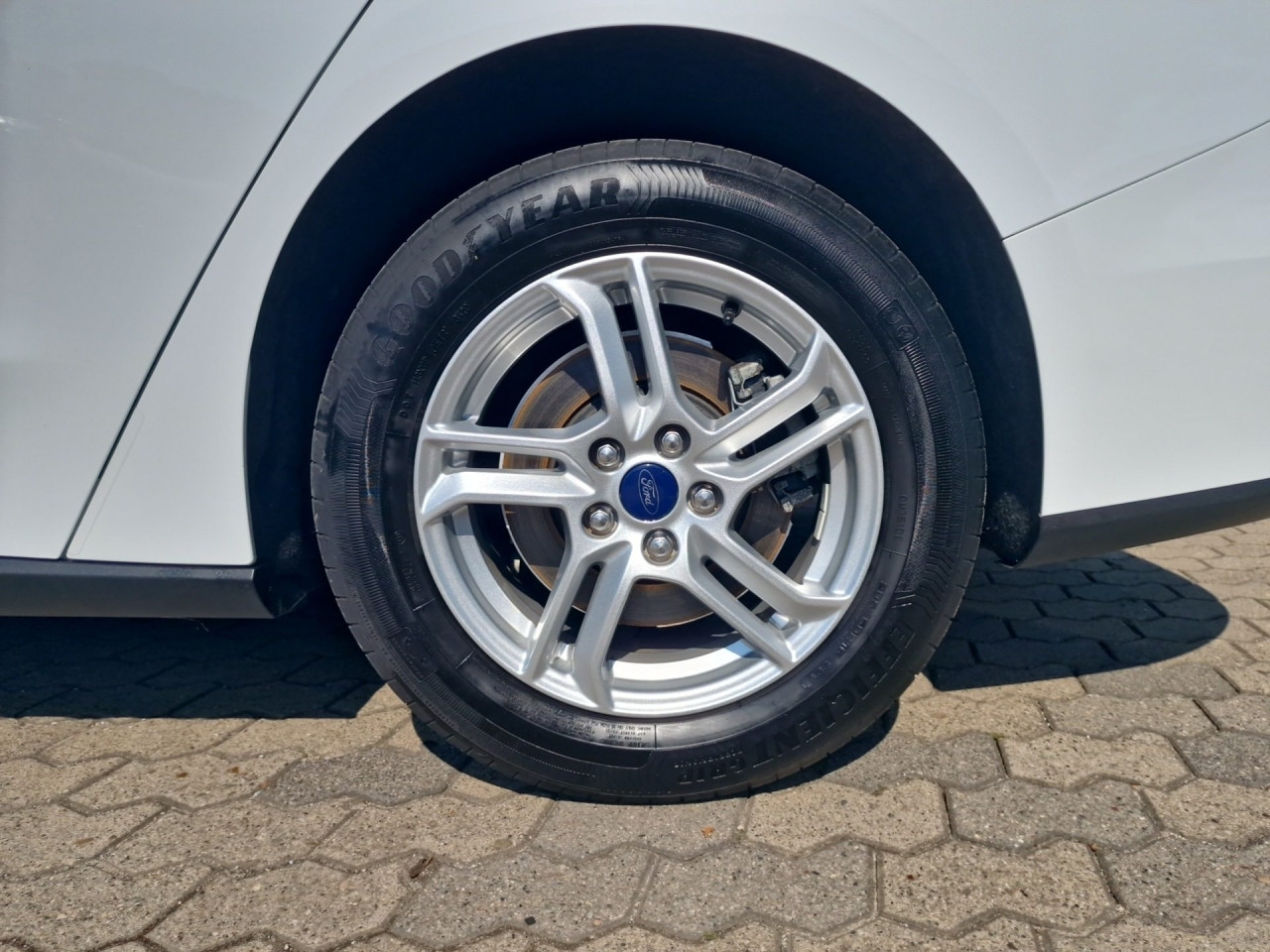 Bild 14 | Ford Focus Tunier COOL&CONNECT RFK Navi Klima SpuHalt