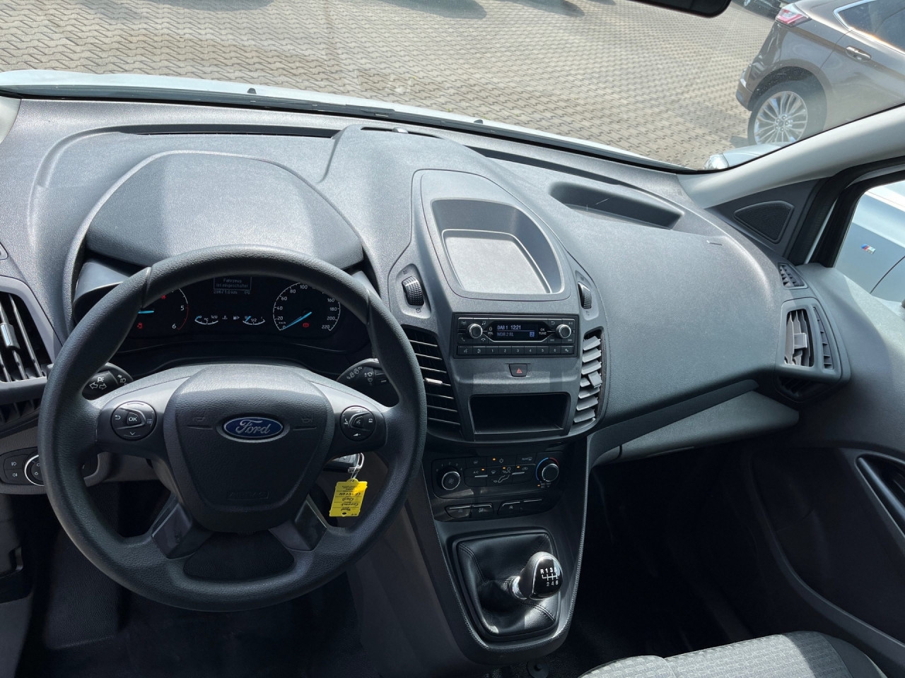 Bild 10 | Ford Transit Connect 200 L1 S&S Trend PDC hi. Navi Klim