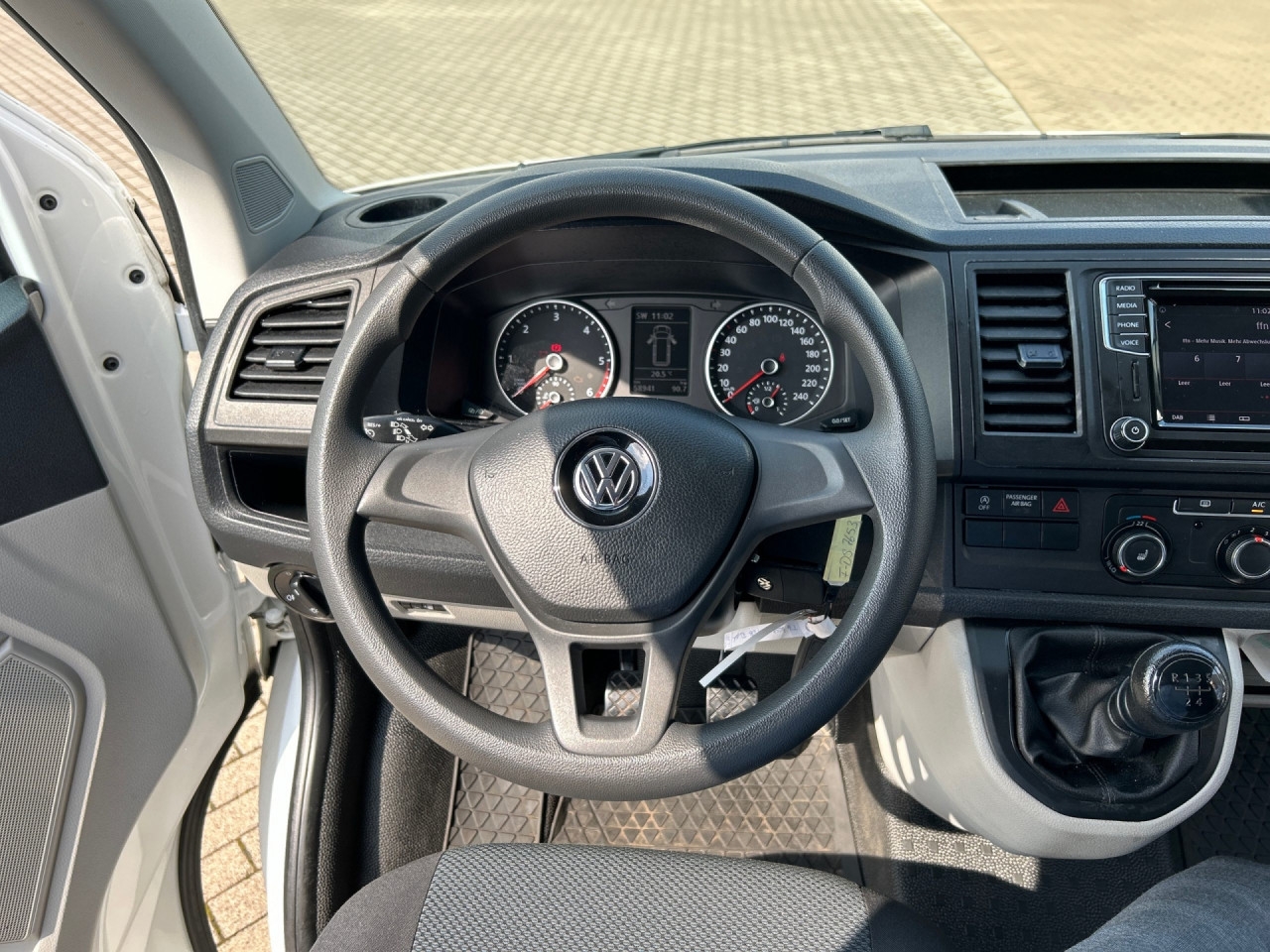 Bild 10 | VOLKSWAGEN T6 Transporter 2.0 TDI Standheizung langer Radstan