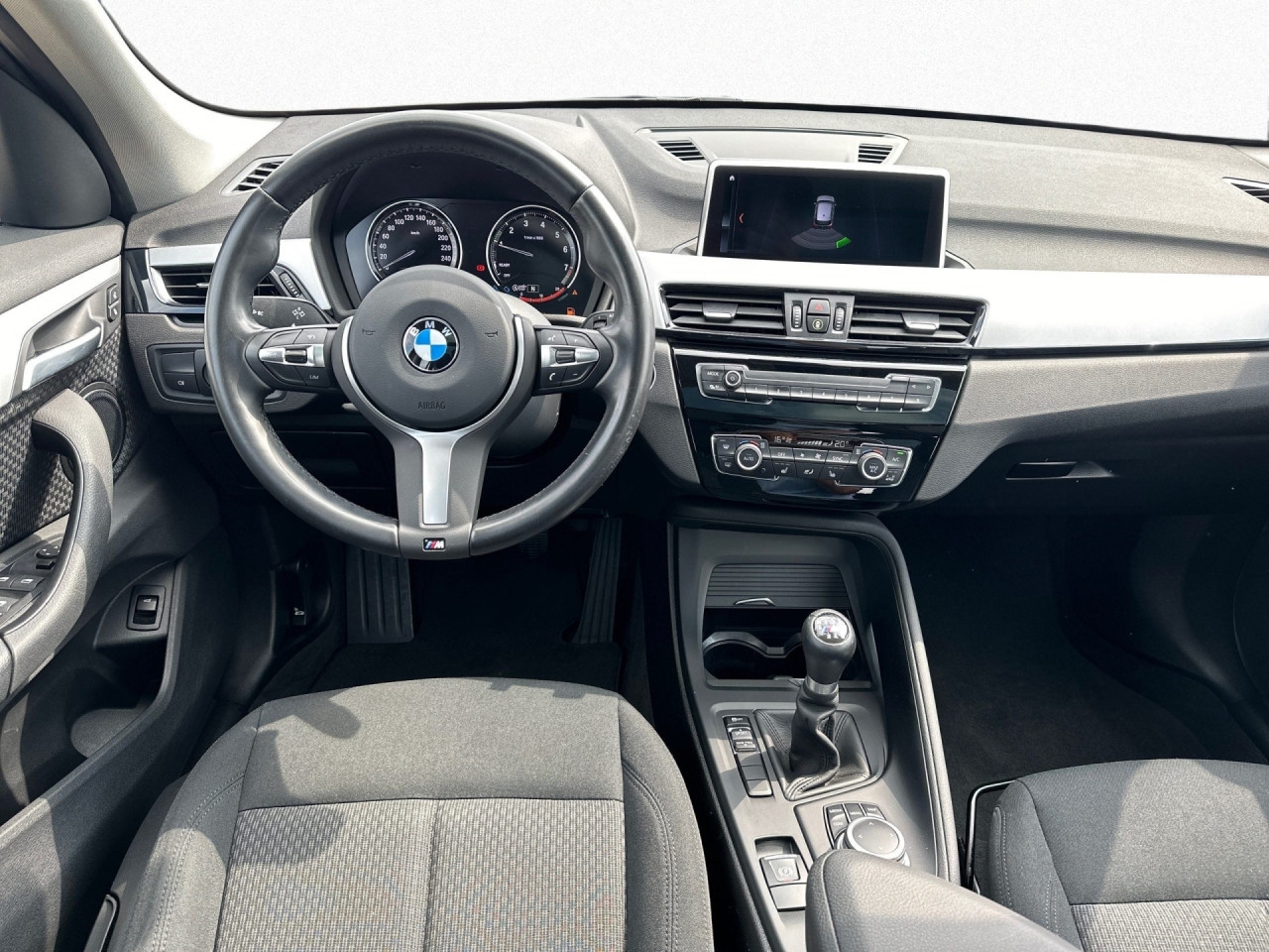 Bild 9 | BMW X1 sDrive 18i Advant. Navi DAB PDC Shz AHK Pano