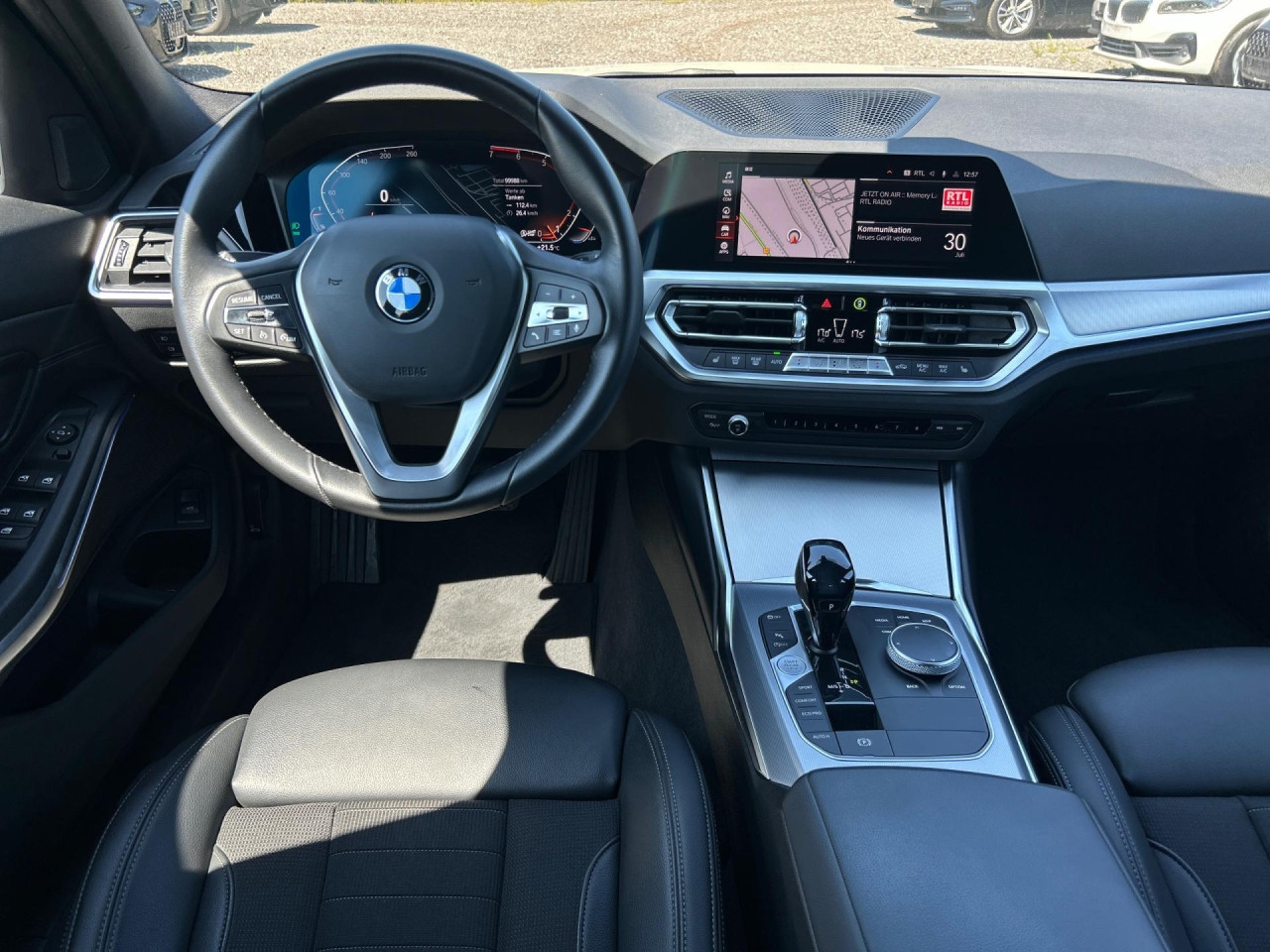 Bild 11 | BMW 320iA T Sport LivePro, LED, AHK, Tempo, SHZ, PDCv+h PDC