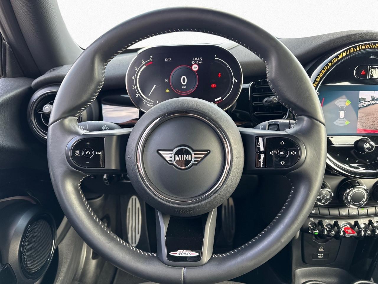 Bild 10 | MINI Cooper 3-Türer JCW-Trim Navi HUD RFK Sitzh 17