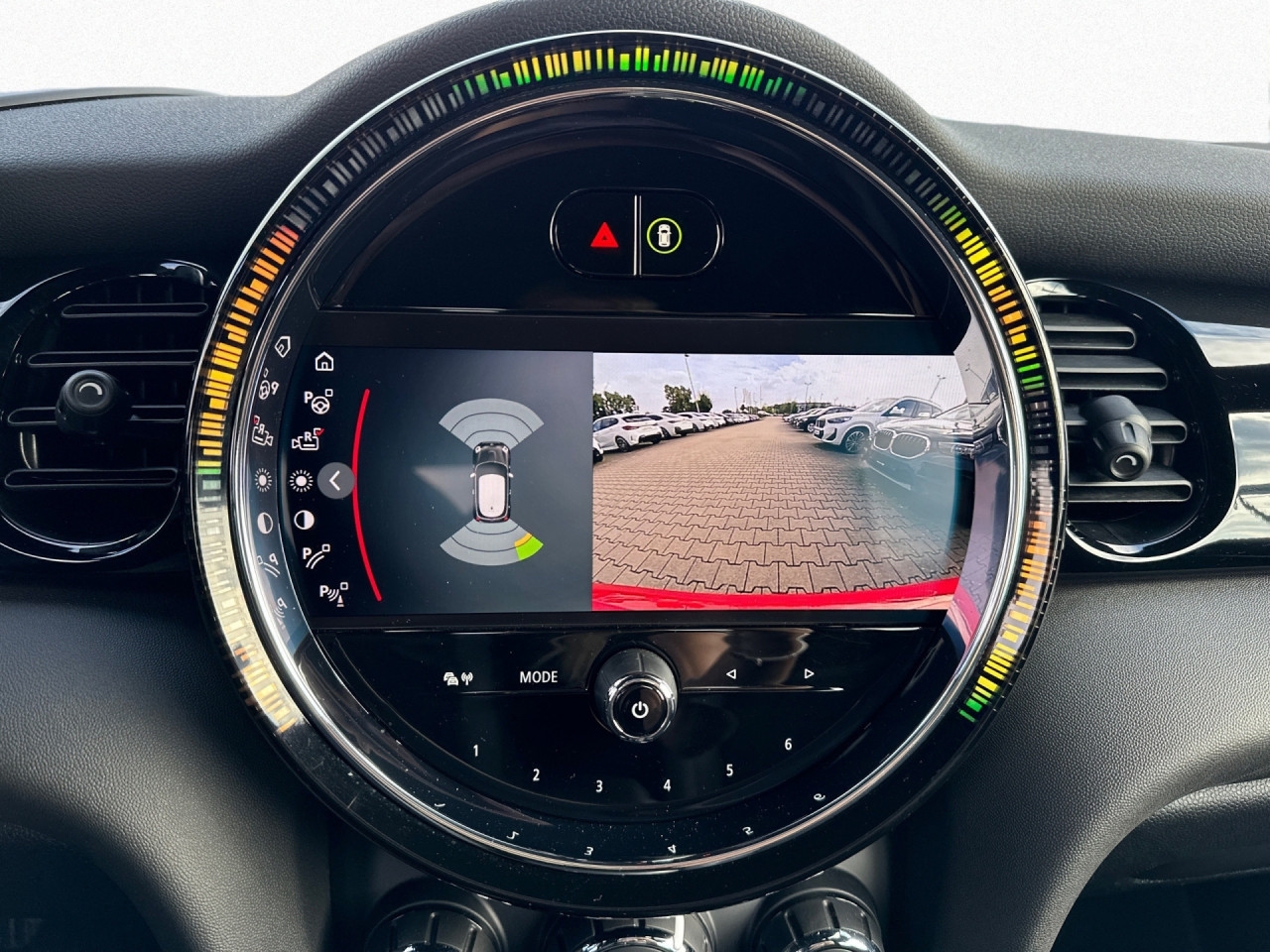 Bild 12 | MINI Cooper 3-Türer JCW-Trim Navi HUD RFK Sitzh 17