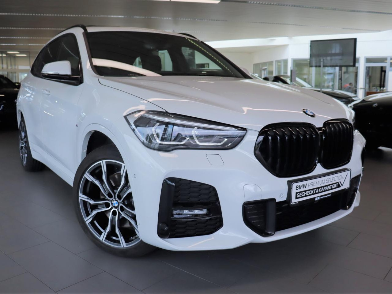 Bild 3 | BMW X1 xDrive 25e M SPORT NaviPlus, AdapLED, Leder, AHK