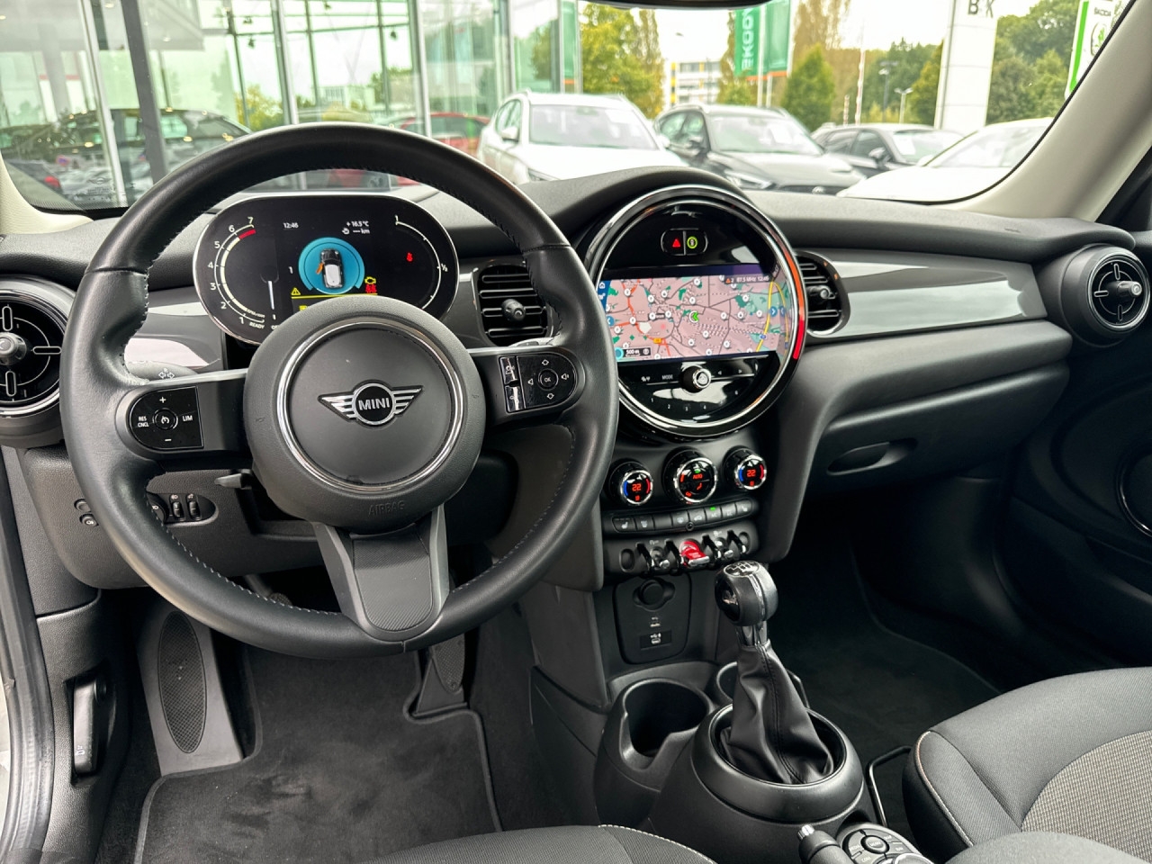 Bild 12 | MINI Cooper 3 Trg. Navi HUD LED Tempo KAM MID DAB SHZ