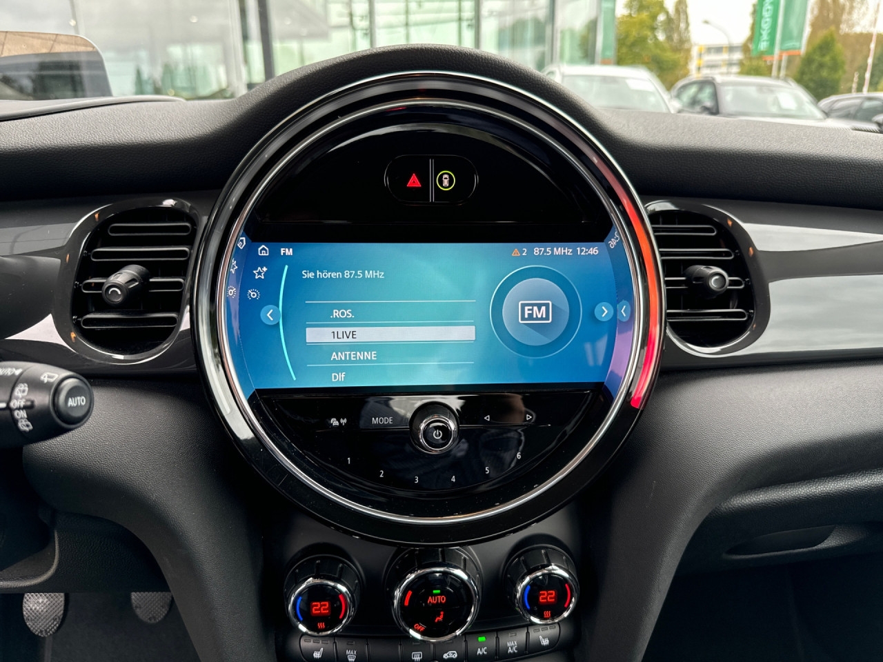 Bild 13 | MINI Cooper 3 Trg. Navi HUD LED Tempo KAM MID DAB SHZ