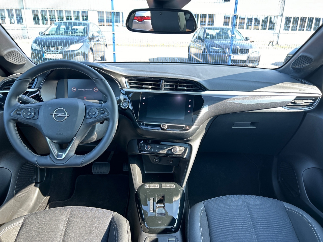 Bild 10 | Opel Corsa 1.2 Elegance LkHz Pano RFK SiHz ToTWi.