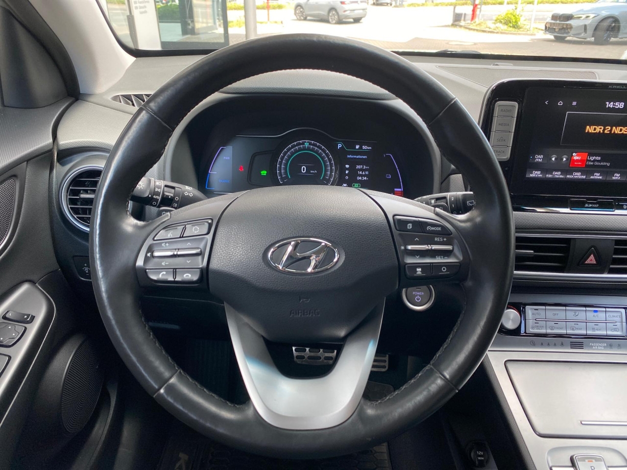 Bild 7 | Hyundai Kona Bluetooth Navi Klima Einparkhilfe el. Fenster