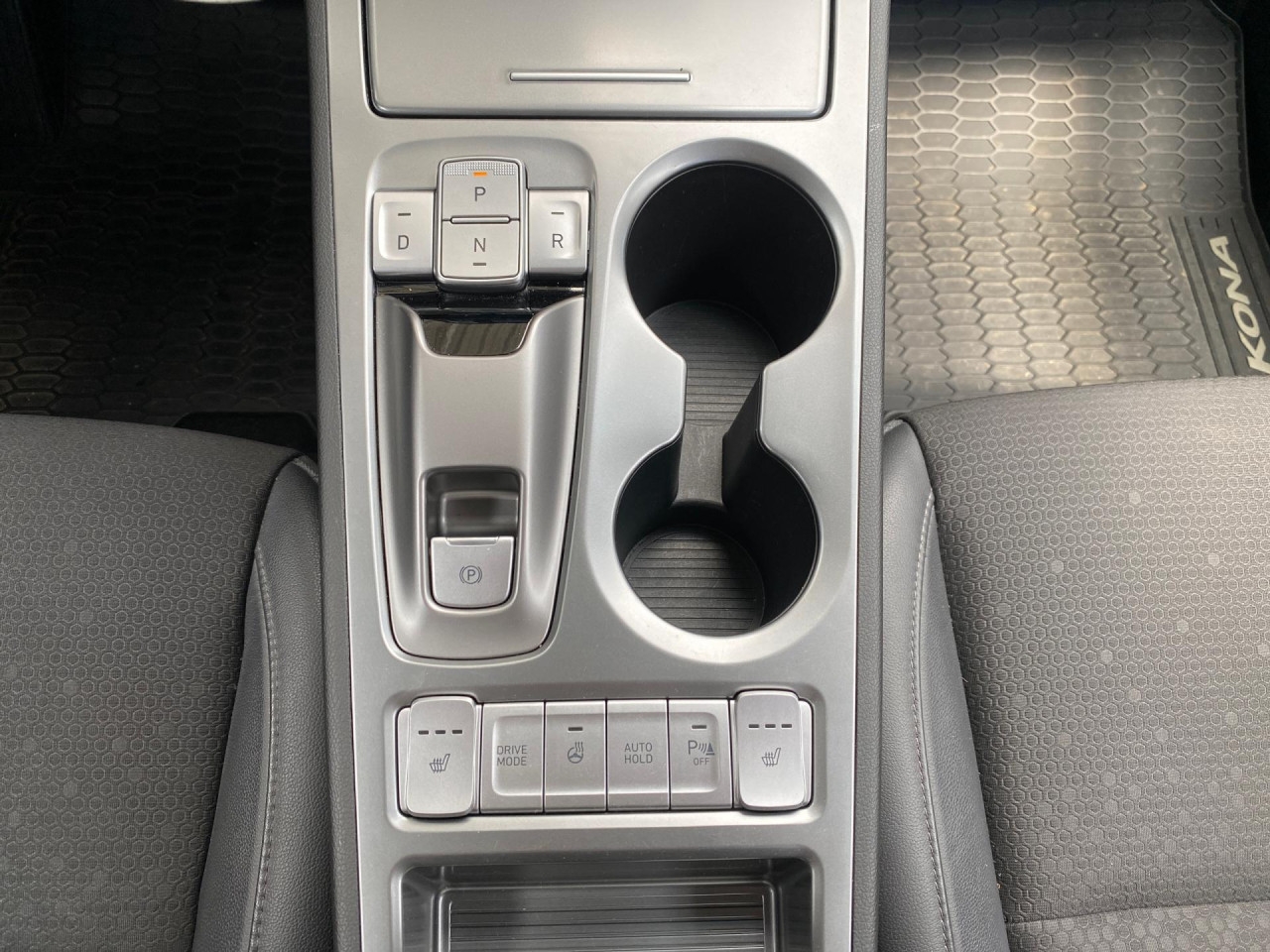 Bild 8 | Hyundai Kona Bluetooth Navi Klima Einparkhilfe el. Fenster