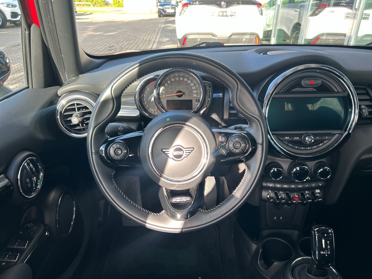 Bild 12 | MINI Cooper 5-Türer PDc SiHz LED PaAss Navi+ DAB