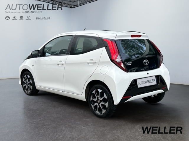 Bild 2 | Toyota Aygo x-play Team D *Kamera*CarPlay*Bremsassistent*