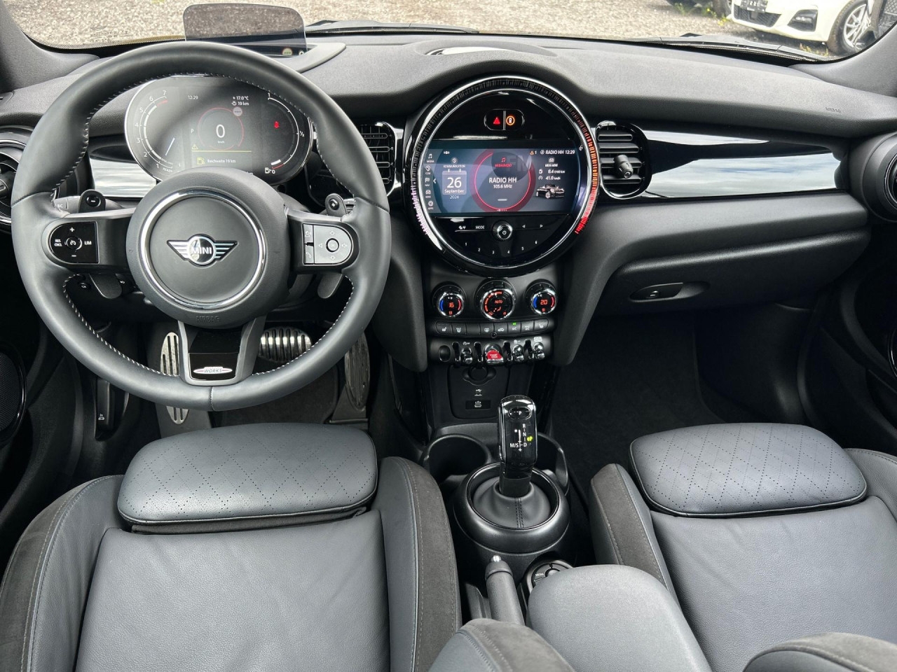 Bild 11 | MINI Cooper S Cabrio Aut. JCW Trim LED, HUD, Kam, Alu18